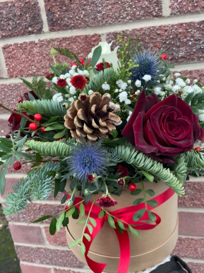 Traditional Christmas Hat Box