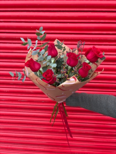 Luxury 6 red rose bouquet 