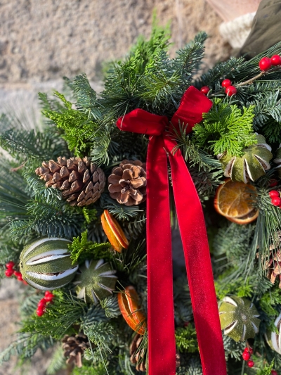 Christmas Wreath Workshop at The Masons Arms Wickersley 9th December 2026