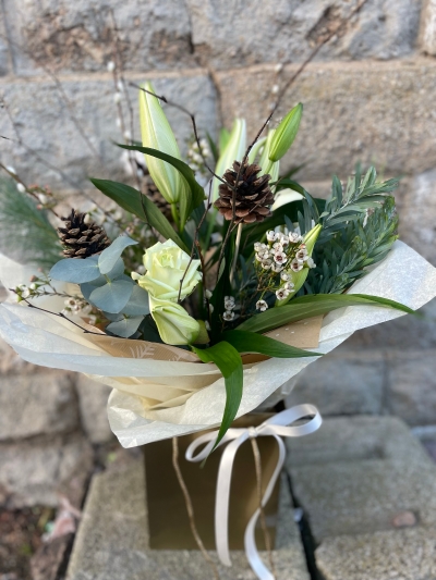 Winter Wonderland Christmas Bouquet
