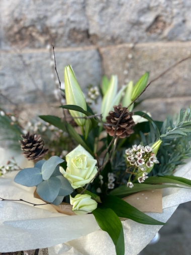 Winter Wonderland Christmas Bouquet